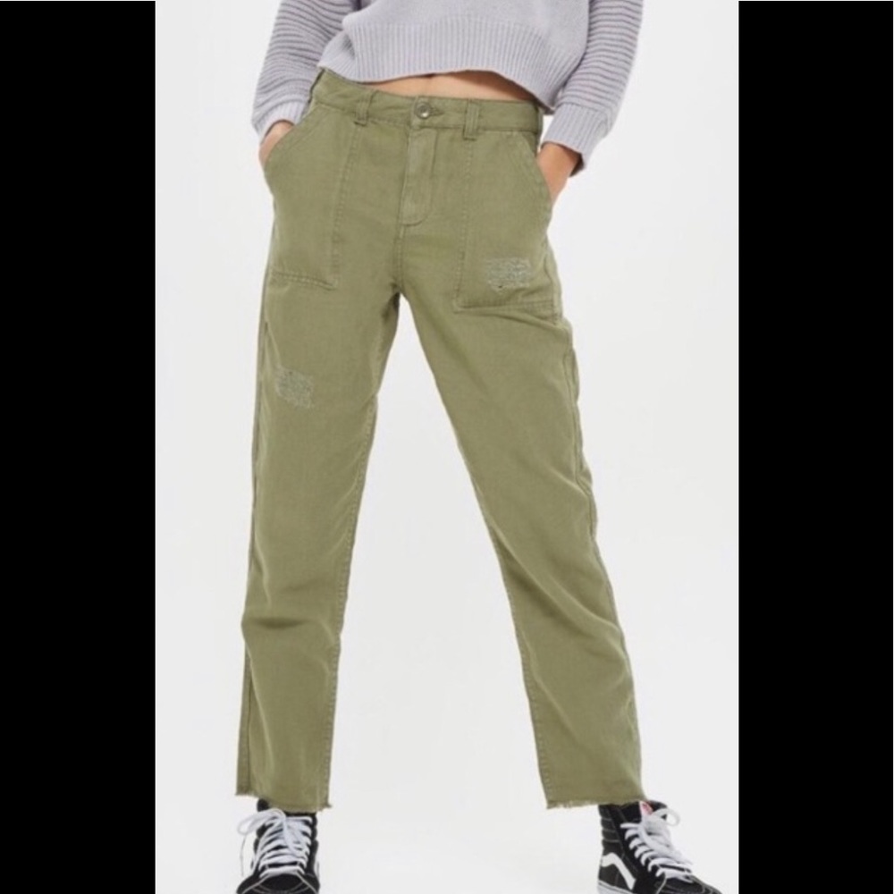 Topshop women’s distressed army pants Size:8